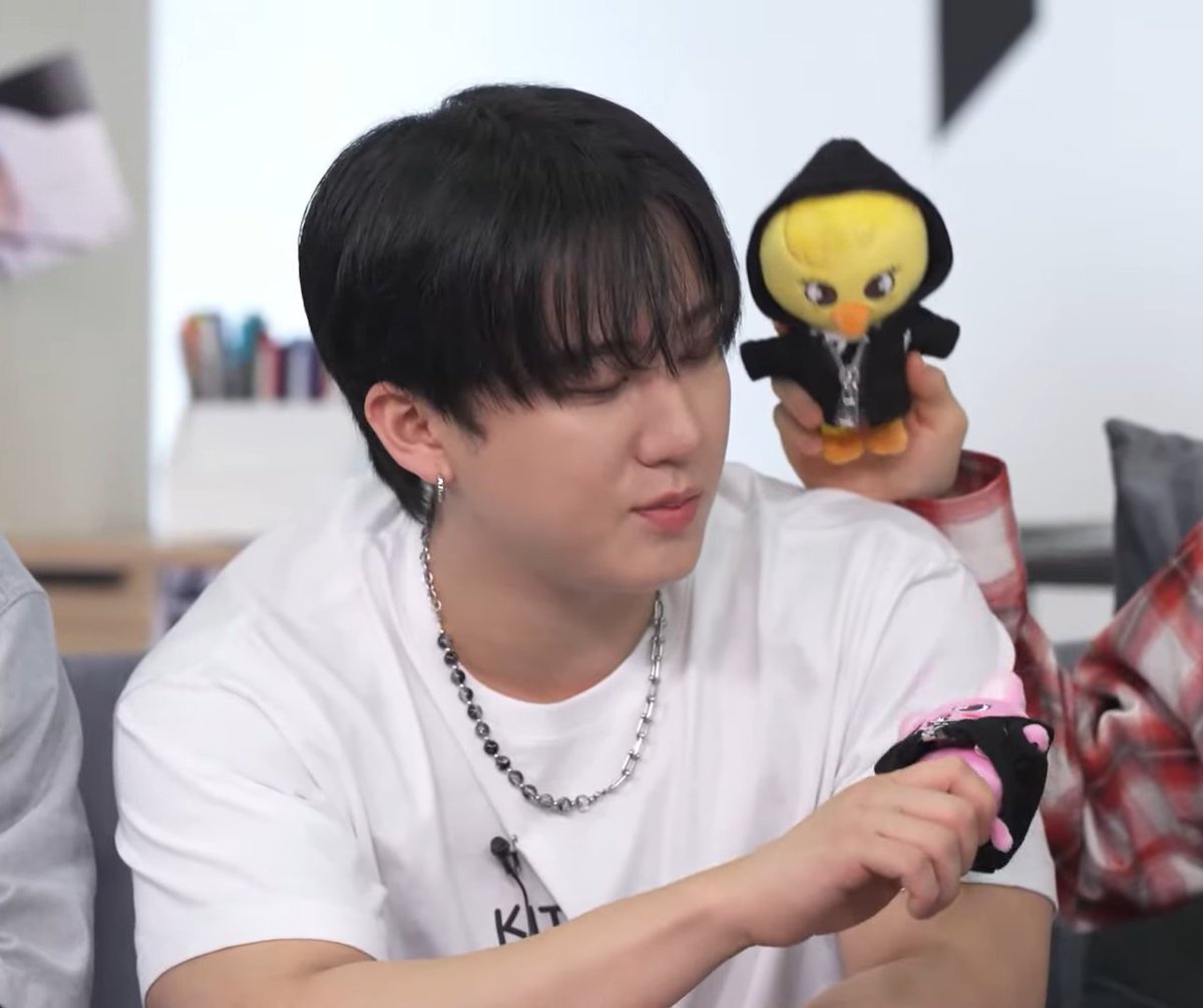 binnieseo1199's tweet photo. Changbin (合 (HOP)" COUNTDOWN LIVE – SKZHOP HIPCLUB)🐷🐰📸
#changbin #straykids #skz #stay #seochangbin
#창빈 #straykidschangbin #skzchangbin #서창
#darkrapper #dwaekki #SKZHOP_HIPTAPE https://t.co/5yG0rV2GD9