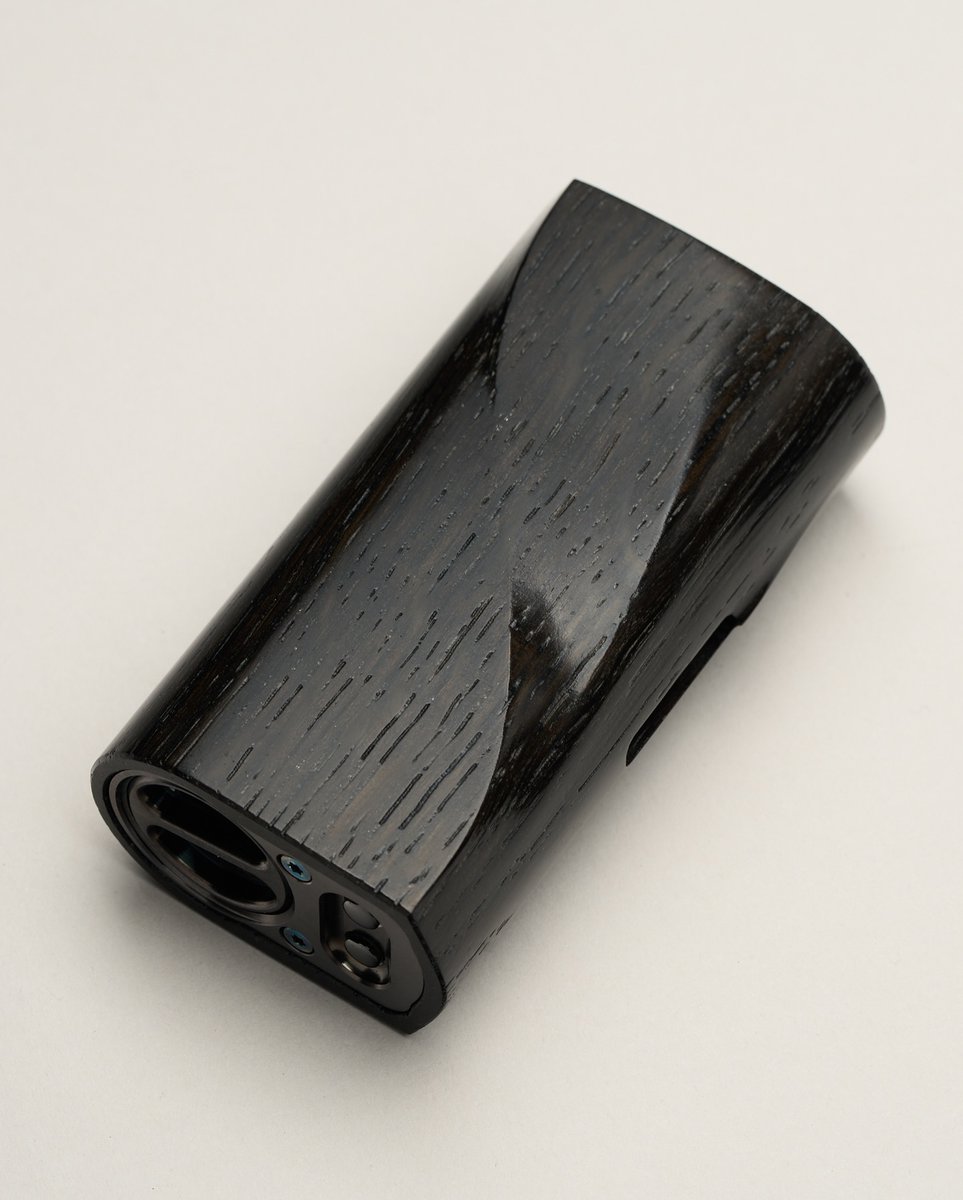 AtelierMagnus's tweet photo. Zero Fighter Evo
Bog oak
#zfevo #highendonly #yournextobsession https://t.co/ca2mtPmH63