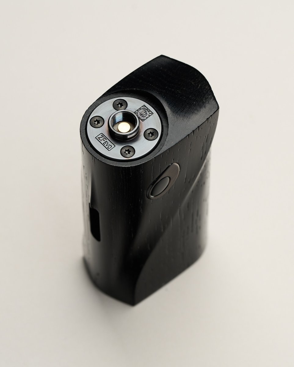 AtelierMagnus's tweet photo. Zero Fighter Evo
Bog oak
#zfevo #highendonly #yournextobsession https://t.co/ca2mtPmH63