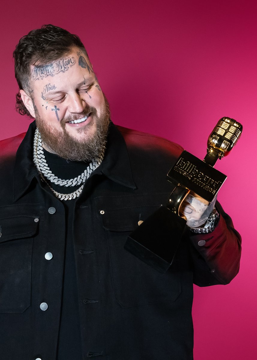 Billboard Music Awards tweet media