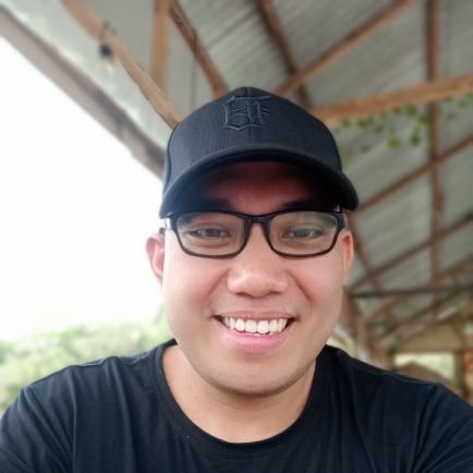 Tampang Ririndra Hidayat, Kepala Sekolah SDN 005 Tanjungpinang yg diduga potong uang hadiah lomba &amp; DO siswanya 🤬