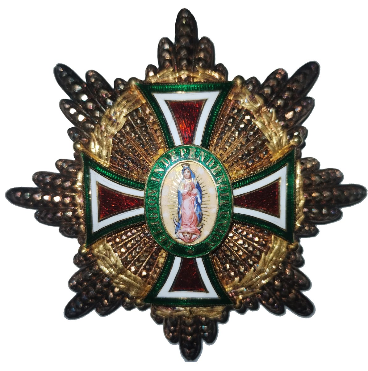 RicardoBSalinas's tweet photo. Hoy que todo México celebra la fiesta de la Virgen de Guadalupe, en @ColeccionesRSP quiero platicarles de objetos muy peculiares, se trata un par de medallas de la Orden Imperial de Guadalupe, una distinción que se creó en el siglo XIX durante la guerra de independencia, para reconocer el valor y arrojo de los héroes en favor de México. Estas medallas se entregaron en tiempos de Agustín de Iturbide, Antonio López de Santa Anna y Maximiliano de Habsburgo, resaltando su importancia a lo largo de diferentes etapas históricas.

Esta medalla no era para cualquiera. Solo los más valientes, aquellos que se la jugaron toda por la patria, recibían este honor. La primera vez que se entregó fue en 1821, justo cuando México logró su independencia.

Es evidente que esta medalla no solo era un símbolo de reconocimiento, sino que también tenía un valor espiritual. Los que la recibían sentían que estaban protegidos desde lo divino.

Así que, la próxima vez que veas una Medalla, ya sabes, es mucho más que metal y cinta; es un pedacito de la historia.

Hoy les comparto algunas imágenes de la “villa de Guadalupe” de Briquet y de dos medallas de la Orden de Guadalupe (de tiempos de Maximiliano) que tengo en mi colección.

#HistoriaDeMéxico
#MedallaDeGuadalupe
#CulturaMexicana