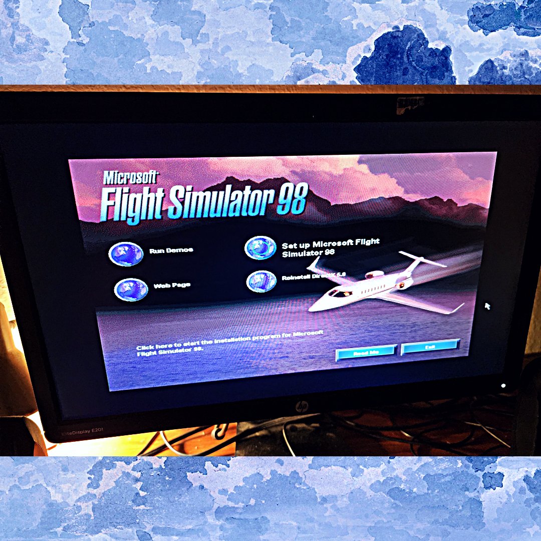 retrorobreviews's tweet photo. Since I have a #Windows98 #retrogaming computer. I thought, why not install a classic #flightsimulatorgame called #microsoftflightsimulator98. Hopefully, it works without a dedicated graphics card. https://t.co/a1RTlaMRLB