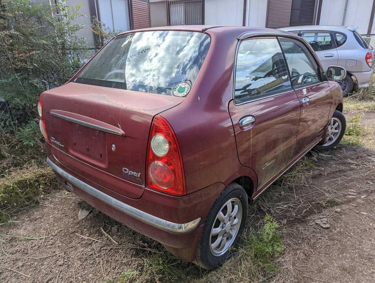 daihatsuojisan's tweet photo. オプティクラシック　だれか5MT　8万で買ってくれ〜 https://t.co/QvRFHJpKWQ
