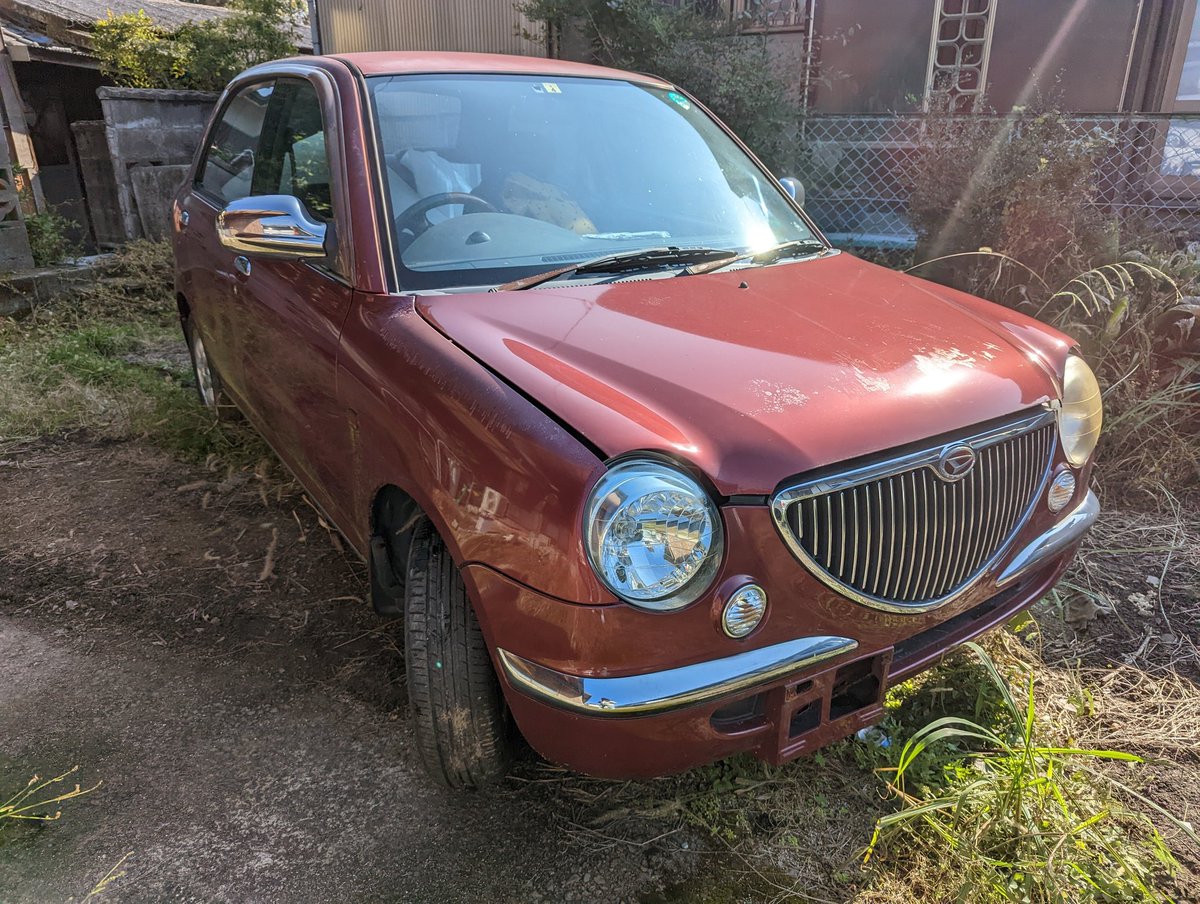 daihatsuojisan's tweet photo. オプティクラシック　だれか5MT　8万で買ってくれ〜 https://t.co/QvRFHJpKWQ
