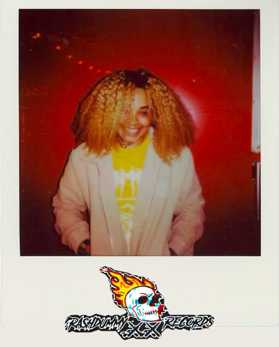 Signed my first deal. Lets rock outttt #C$D <a href="/CrashDummyInc/">Crash Dummy Records</a>