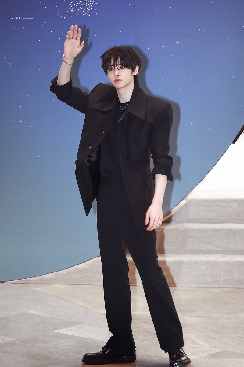 𝑰𝒄𝒆 tweet media