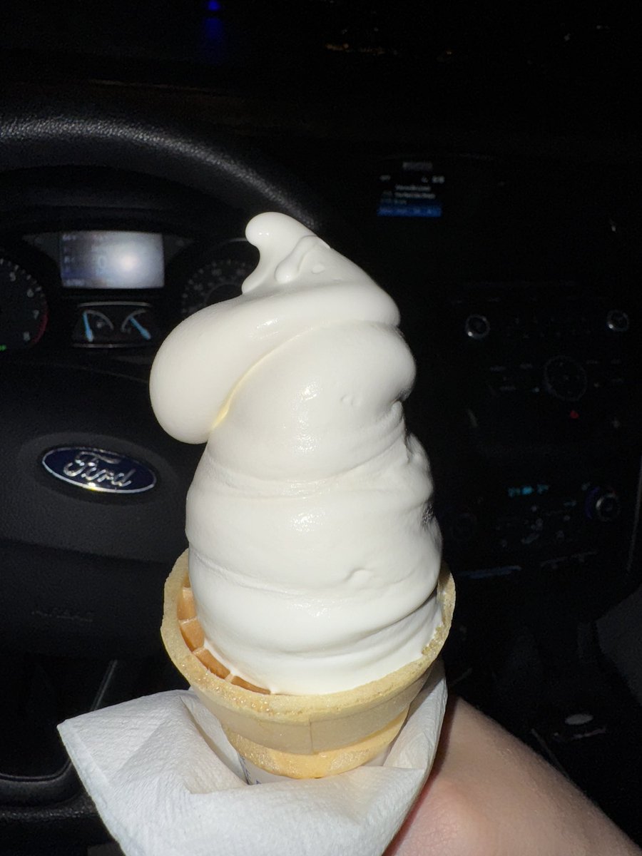 summerrenee87's tweet photo. @DairyQueen my local DQ quite literally SUCKS at making cones… they always look like this. obviously the taste is great but they look so unappealing. i miss the time when the cones were super pretty https://t.co/wl9udzoQxh