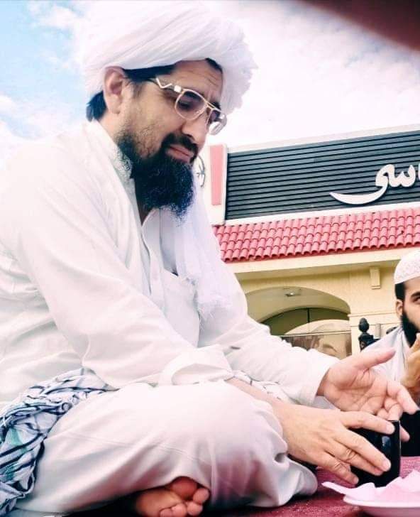 InqelabyJanan12's tweet photo. همیش به یې ویل چې یو خوارج دي او بل روافض د خوارجو په سر کې (خ) ده او دروافضو په سر کې (ر) ده چې یو ځای یې کړی نو مجمعه یی  (خر) کیږي.
نو د دي خرو څخه اسلام او مسلمانانو ډیري ضربي او نقصان ولیدلو.

 خپله هم دهمدغو نجسو له لاسه دشهادت لوړ مقام ته ورسید.
تقبله الله https://t.co/L7xtiCDmGq
