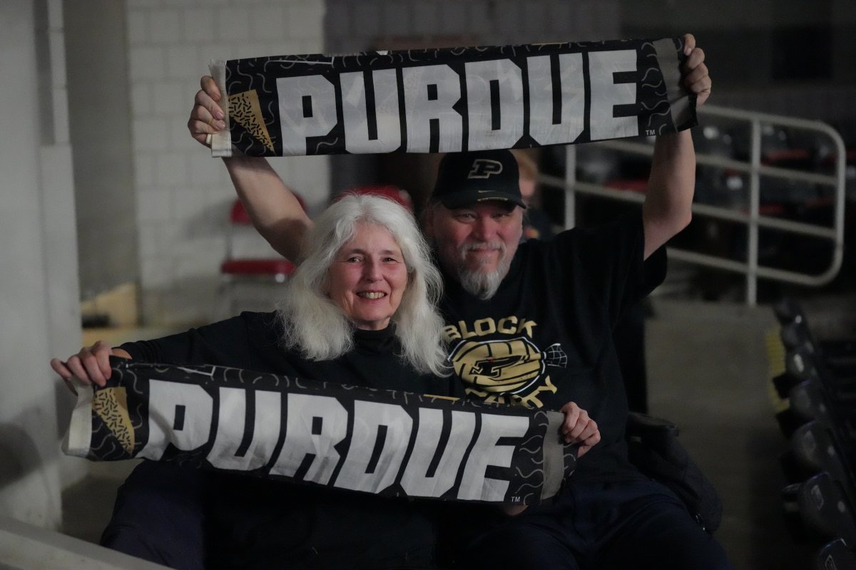 Purdue Volleyball (@purduevb) on Twitter photo From coast to coast, these two have cheered us on at match this year.
Thank you <a href="/aprilthorne897/">April Thorne</a> and Ron for always having our backs. #BoilerUp 🚂 From coast to coast, these two have cheered us on at match this year.
Thank you <a href="/aprilthorne897/">April Thorne</a> and Ron for always having our backs. #BoilerUp 🚂