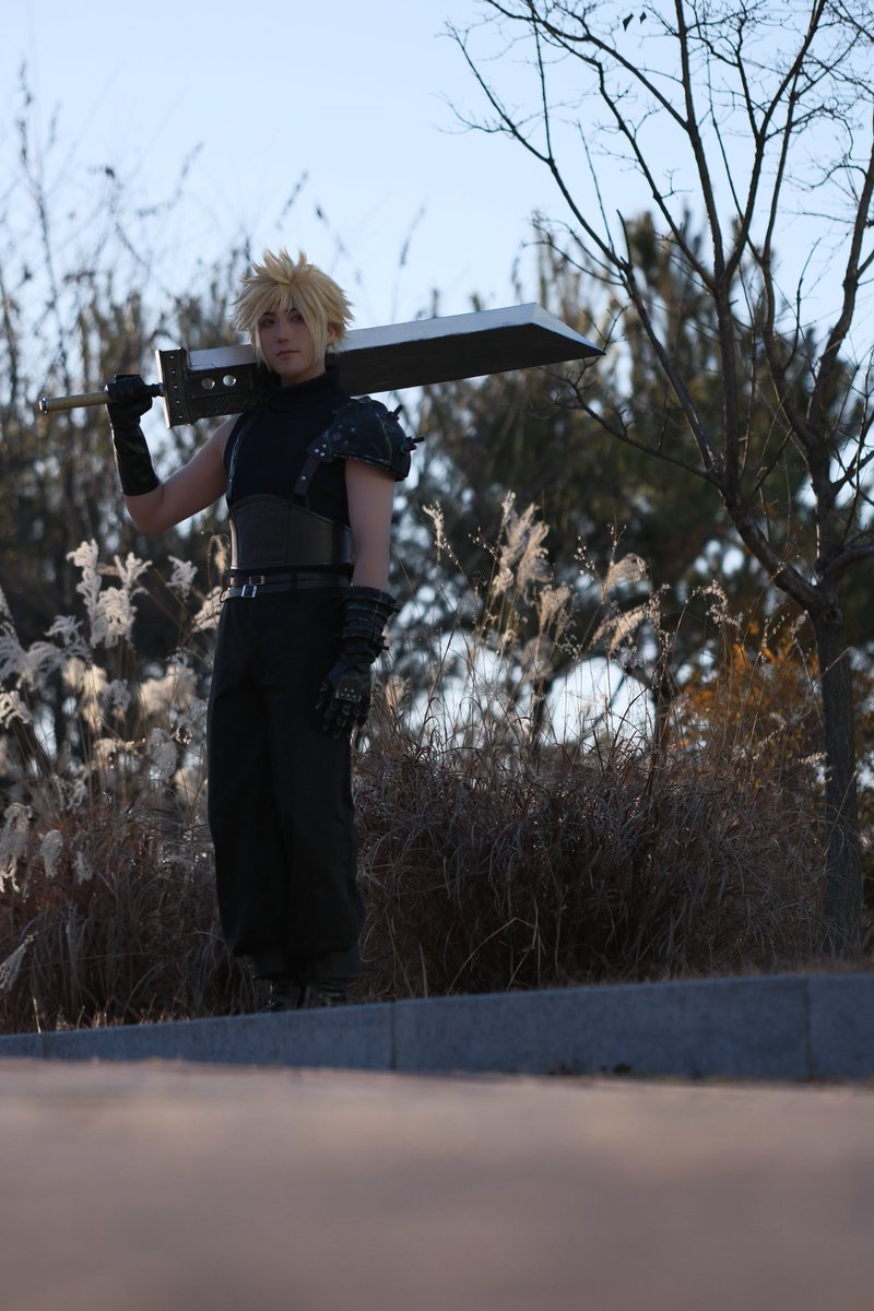 powerup7870's tweet photo. Final Fantasy7 - Cloud Strife 
파이널판타지7 - 클라우드 스트라이프

📷 - 창호님(인스타ID @han_ganjang)

#cloudstrife #ff7 #ff7rebirth #cosplay #コスプレ
#ff7r #ff7remake #ff7 #ffvii #finalfantasy7 #finalfantasyvii #finalfantasy #AGF https://t.co/cIAYKrqJcC
