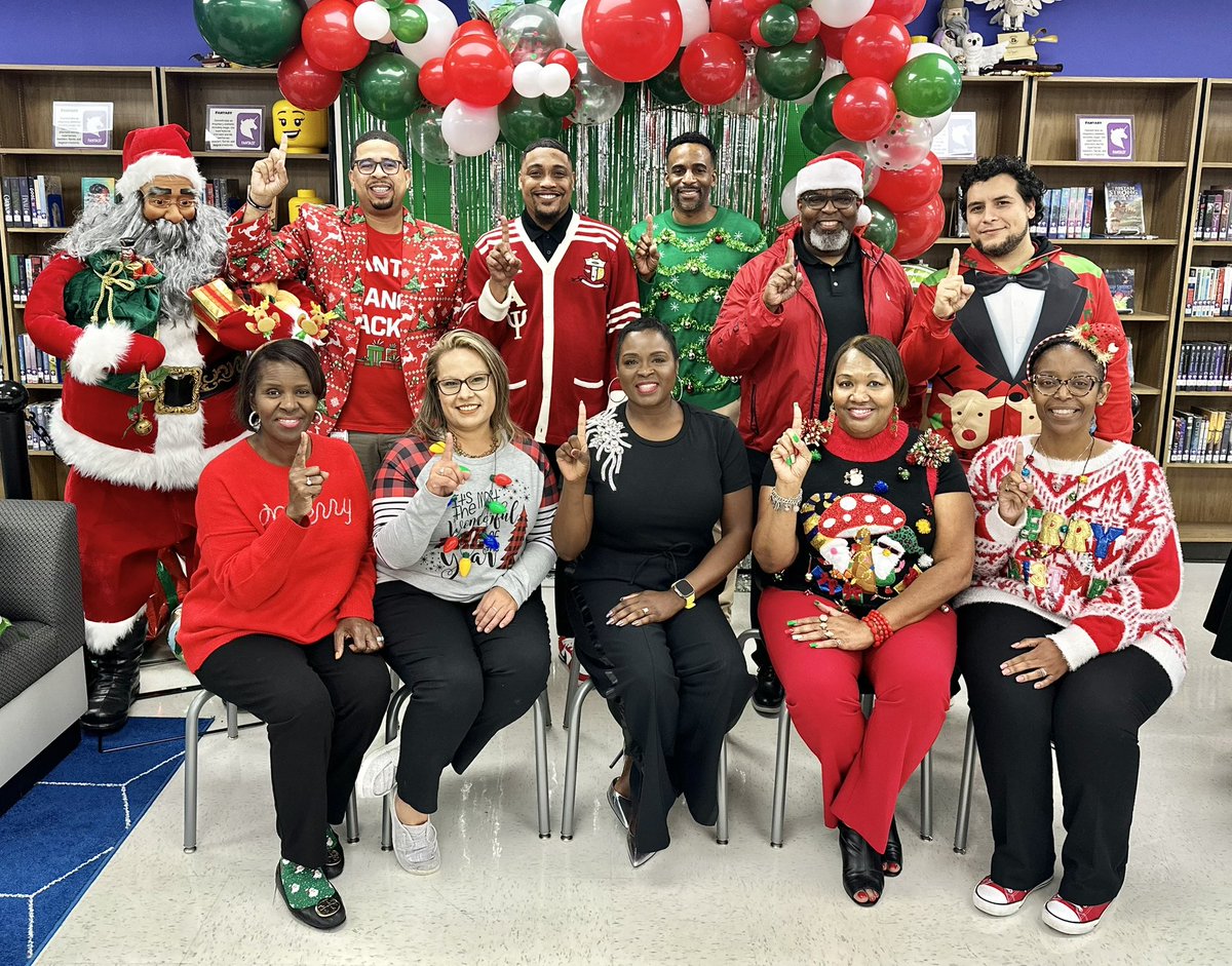 DrCrystalWatson's tweet photo. Team One Secondary Holiday Levels Meeting! We are ready and rest for second semester. High Impact Coaching, TELPAS Accountability, food, fun, fellowship and lots of holiday cheer! #teamONESECONDtonone #elevatingessentialsofexcellence https://t.co/Z1hrw8mYcj
