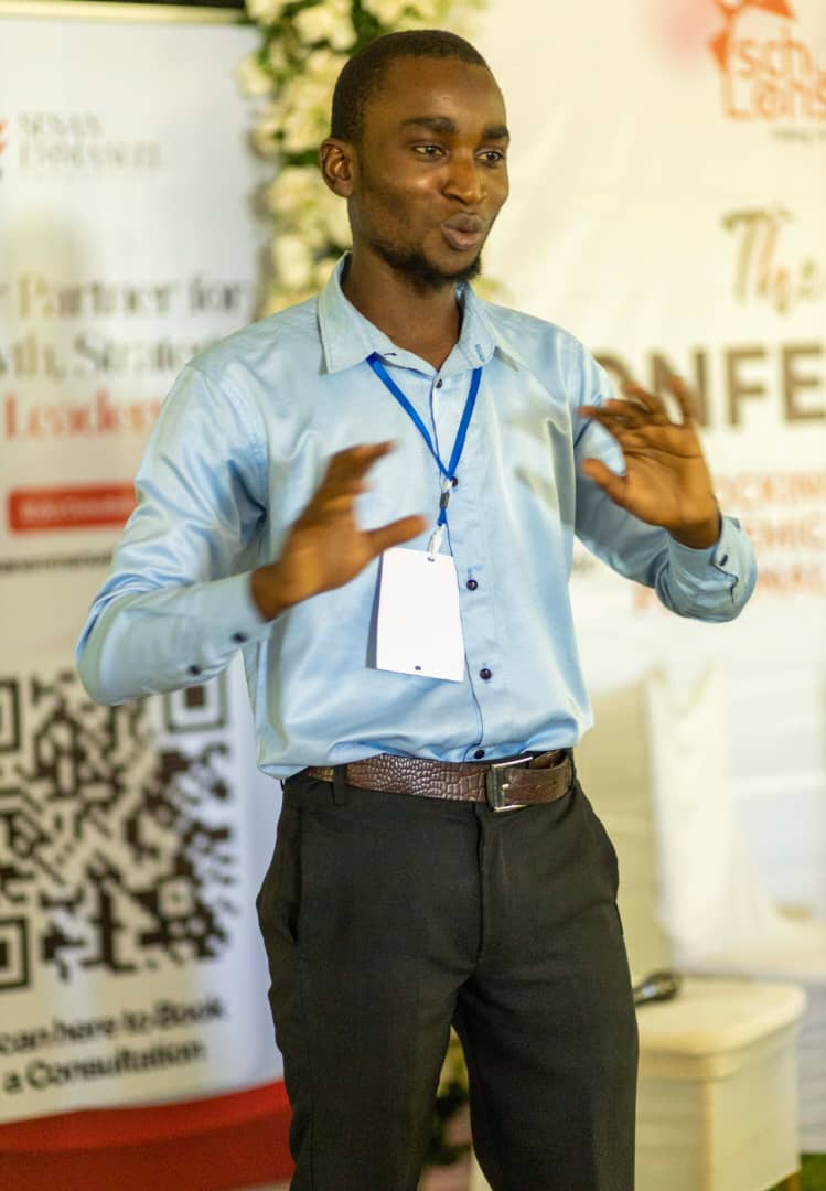 Olafimihan01's tweet image. @scholarslens Crest Conference was a success- it produced a productive day, engaging discussion and interesting sessions. 

Big kudos to the convener  for pulling this off and a honour to have shared a stage with respected individuals. 

#scholarslens #crestconference