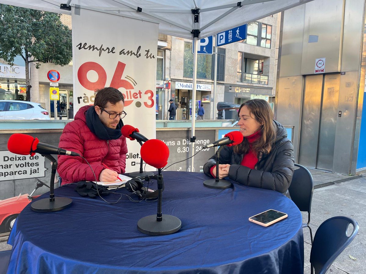🎙️ Ens ha visitat la portaveu <a href="/MarinaScribano/">Marina Escribano Maspons</a> de <a href="/molletencomu/">Mollet En Comú</a> <a href="/podem_mollet/">Podem Mollet</a> i ens ha compartit els seus desitjos per aquestes festes  🎁✨ #Marató #Mollet #MaratóRàdioMollet