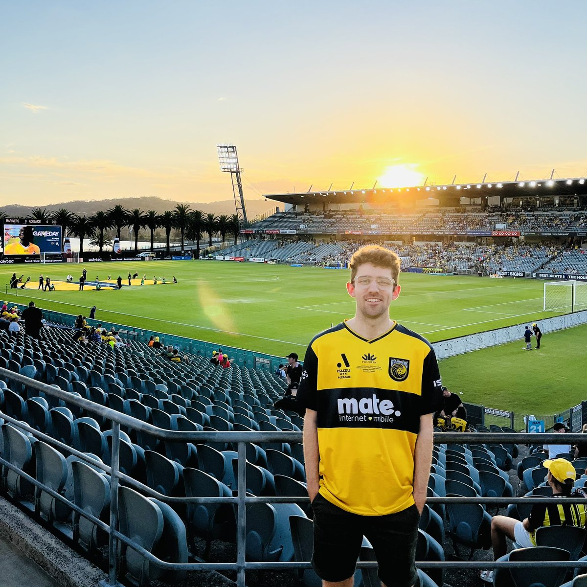 lachietalksftbl's tweet photo. Paradise. ๐
๐ดโฝ๏ธ
#CCMvADL #CCMariners #stadium #sunset https://t.co/UIQIuw7xO1