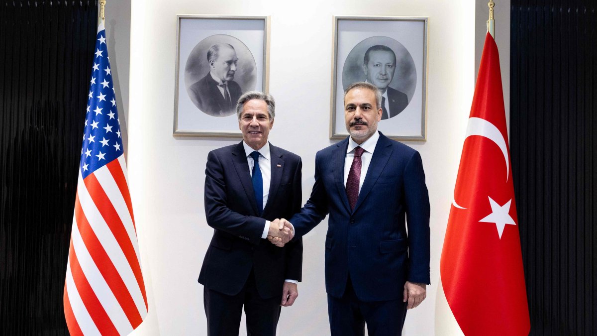 TurkeyTribune's tweet photo. #BreakingNews
🔴Turkish FM Hakan Fidan met with US Secretary Blinken in Ankara to discuss Syria's stability and a Gaza ceasefire. 🇹🇷🇺🇸
🔴Key statements were shared:
#TurkeyUS #Diplomacy #Ankara #syrian #HakanFidan #HTS
https://t.co/WaO57x3W3Z