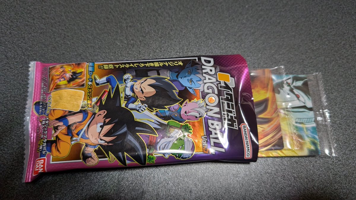 ドラゴンボールイタジャガ 先程開封していたら ひとつの袋からカードが
