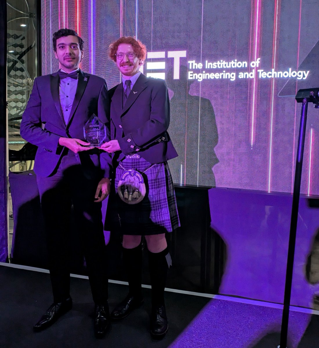 UofG News (@uofgnews) on Twitter photo Congrats to researchers from <a href="/UofGEngineering/">UofG Engineering</a> and <a href="/unisouthampton/">University of Southampton</a> on winning <a href="/TheIET/">The Institution of Engineering and Technology</a>'s Excellence and Innovation Award for their pioneering work on new wireless therapeutics!
Read more here: gla.ac.uk/news/headline_… Congrats to researchers from <a href="/UofGEngineering/">UofG Engineering</a> and <a href="/unisouthampton/">University of Southampton</a> on winning <a href="/TheIET/">The Institution of Engineering and Technology</a>'s Excellence and Innovation Award for their pioneering work on new wireless therapeutics!
Read more here: gla.ac.uk/news/headline_…