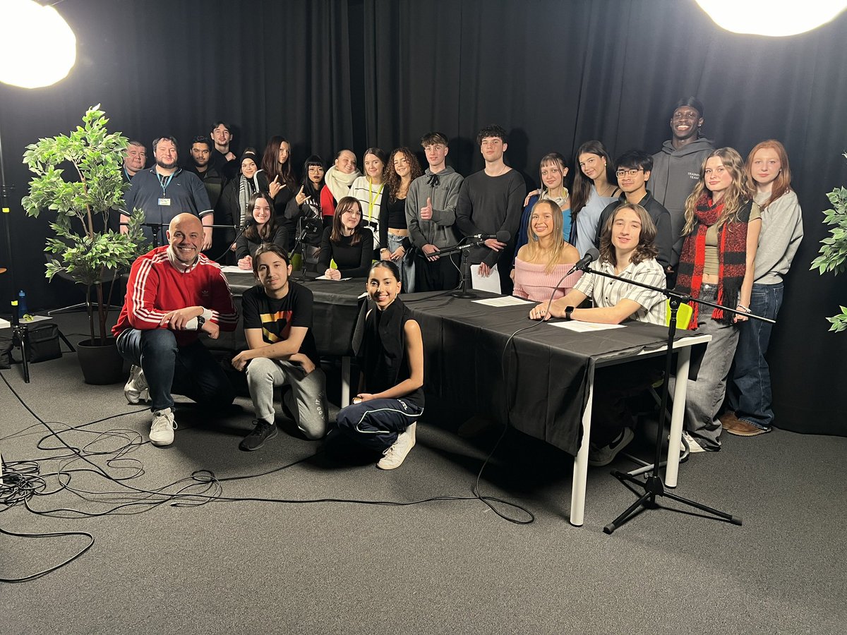Jason Mohammad (@jasonmohammad) on Twitter photo The FIFTH year of my Academy <a href="/CAVC/">Cardiff and Vale College | Coleg Caerdydd a’r Fro</a> and super proud of this year’s team.
This week we moved onto radio production & for the first time - we created & streamed two live shows.
Llongyfarchiadau i bawb ar y JMA.
Powered by <a href="/TELCAVC/">TEL @ CAVC</a> - thanks all 🙏🏽
<a href="/SmjamesJames/">Sharon James ( She/Her)</a>
<a href="/teachernudge/">Yusuf Ibrahim</a> The FIFTH year of my Academy <a href="/CAVC/">Cardiff and Vale College | Coleg Caerdydd a’r Fro</a> and super proud of this year’s team.
This week we moved onto radio production & for the first time - we created & streamed two live shows.
Llongyfarchiadau i bawb ar y JMA.
Powered by <a href="/TELCAVC/">TEL @ CAVC</a> - thanks all 🙏🏽
<a href="/SmjamesJames/">Sharon James ( She/Her)</a>
<a href="/teachernudge/">Yusuf Ibrahim</a>