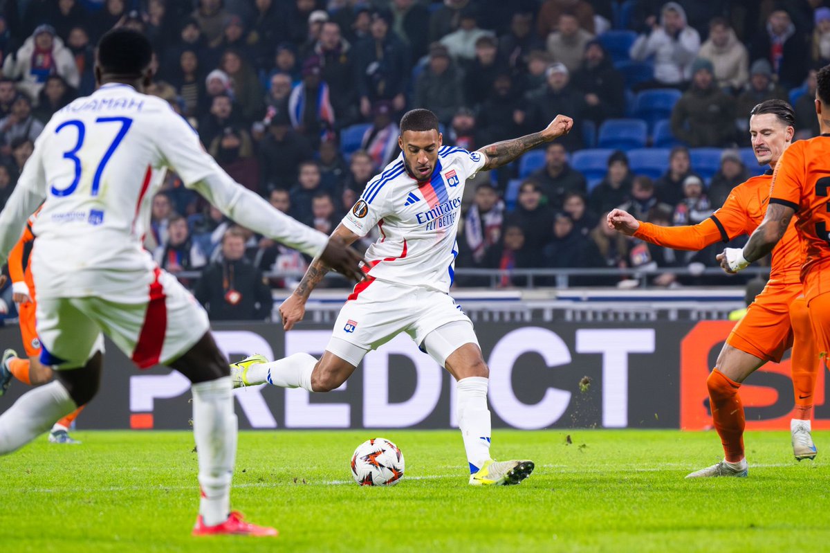 CorentinTolisso's tweet photo. On a livré une belle bataille hier ⚔️👊🏾❤️💙 Merci pour votre soutien 🙌🏾 #TeamTHM #TeamOL @EuropaLeague @OL https://t.co/9mhuTVP2bc