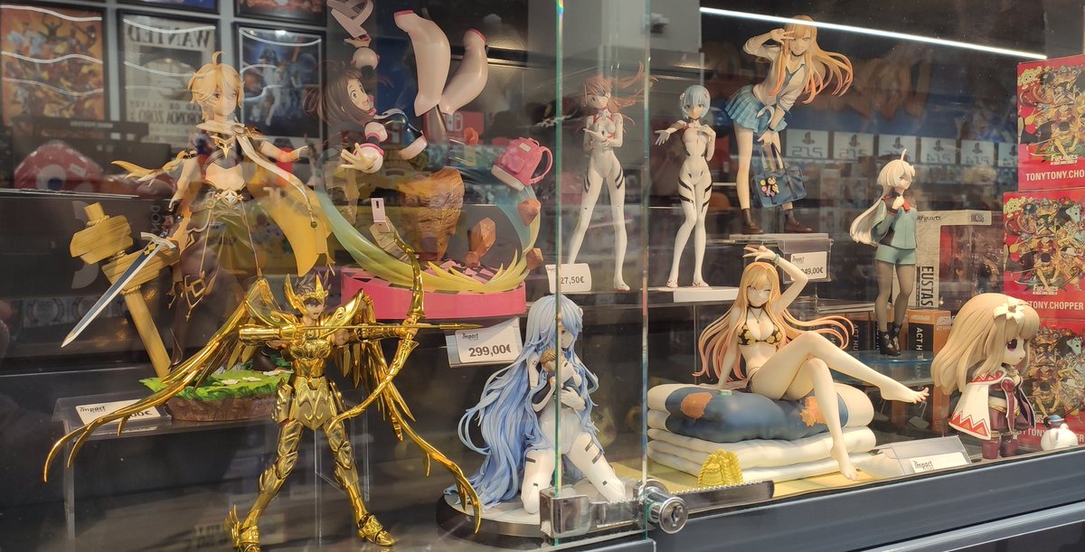 AnaShiryuan's tweet photo. Madrid friki y trato exquisito en @AteneaComics https://t.co/okYncQ3sqv