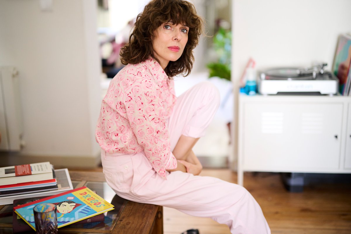 Blanca Lacasa será nuestra maestra de ceremonias de los Premios APIM 2024. ¡Prepárate para celebrar lo mejor de la ilustración y la creatividad! En el Centro Cultural Casa de Vacas de El Retiro. Martes 17 de diciembre, a las 18:00 h. Acceso libre hasta completar aforo.