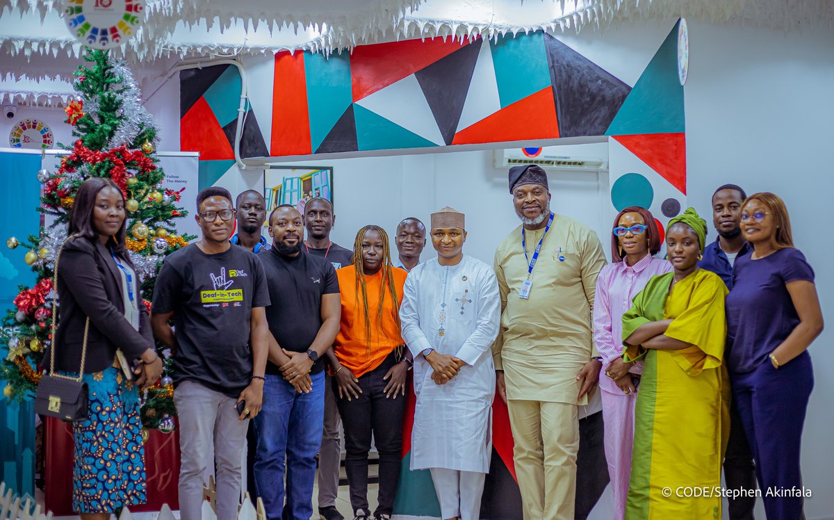 CODEActivist's tweet photo. As part of our in-house initiative this spring to enhance the skills of staff members at @Connected_dev I had the pleasure of hosting Mr. Charles Usie, the Country Director of @Plan_Nigeria our Speaker Series earlier this week.
#CODEactivist https://t.co/35WUtjIhyv