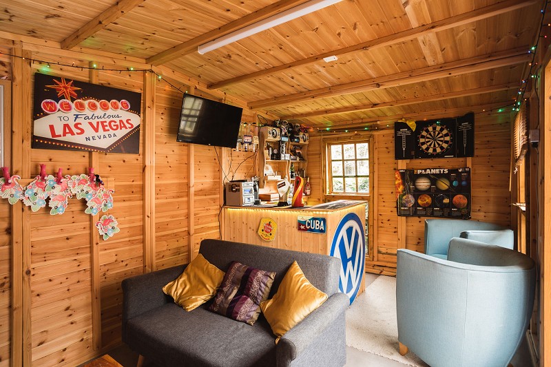 GreenAndMay's tweet image. 🏡✨ Dream Home for Sale on King Street! 
🏡 Bonus Summer House!
Perfect for a home office, gym, or teen hangout!

#Pinxton NG16 6NL
💷 £190,000
Full details and photographs 📷: greenandmay.co.uk/property/?ref=…
Call ☎️ 01773 832888 to view this property