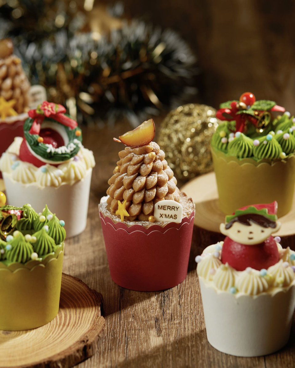 Christmas is just around the corner—embrace the season and savor sweet MOments with your special someone.

#MandarinOrientalPudongShanghai #ImAFan #Christmas