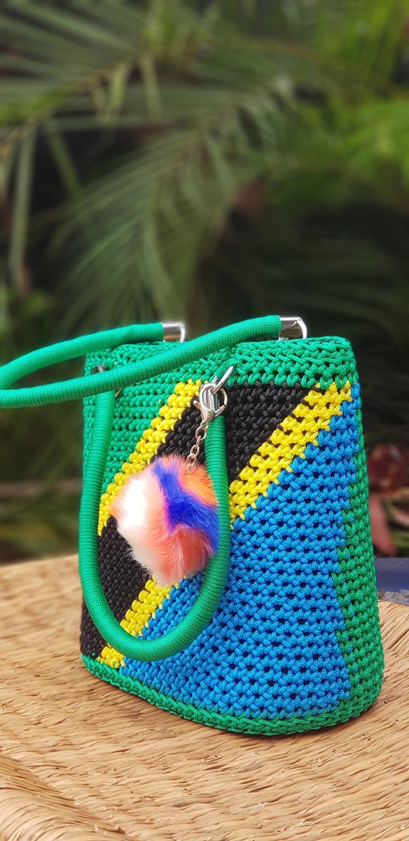 istrivemarket's tweet photo. These stunning handcrafted bags from istrivemarketplace go for only 
130,000sh each and you will have it delivered around entebbe and Kampala!

+256709710088 https://t.co/dn74VFRTvk
