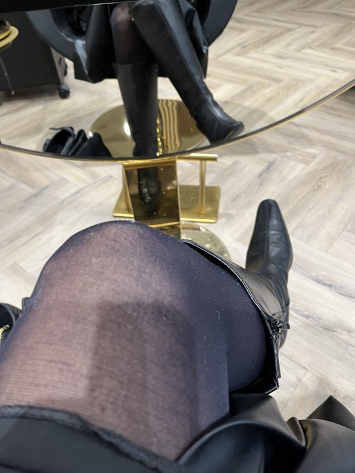 Watch Anita Kuipers's leaked NSFW photo on TwXstars