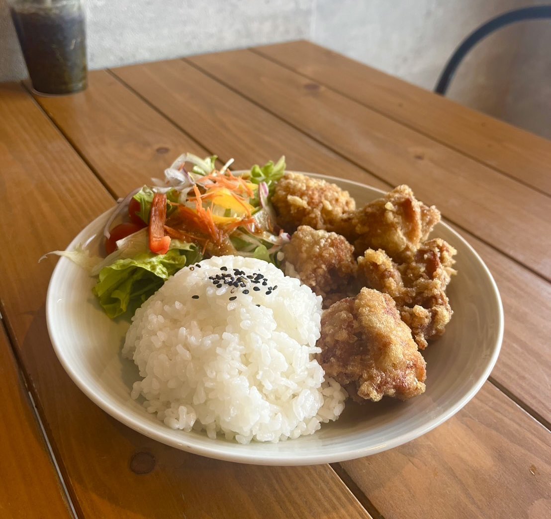 Yscafe1023's tweet photo. どーしても唐揚げ食べたいって言う
伸び代くん。
代わりに唐揚げを仕込ませましたw
クオリティー高く仕込めたらしいですw
#Yscafe #Ysc #唐揚げ #伸び代シリーズ https://t.co/o2iko5AypJ