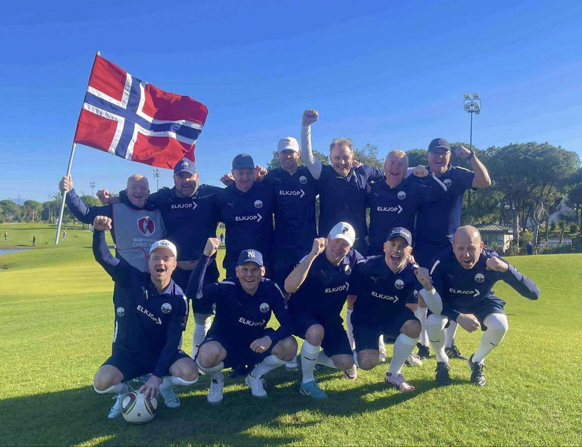 NORGE VINNER BRONSE I EM 🏆🇳🇴

🇳🇴Norge slår Slovakia i bronsefinalen🇸🇰

For en prestasjon våre gutter har gjort denne uken! 

Vi er mektig imponert og stolte av dere. Gratulerer så mye til hele Norge 🇳🇴