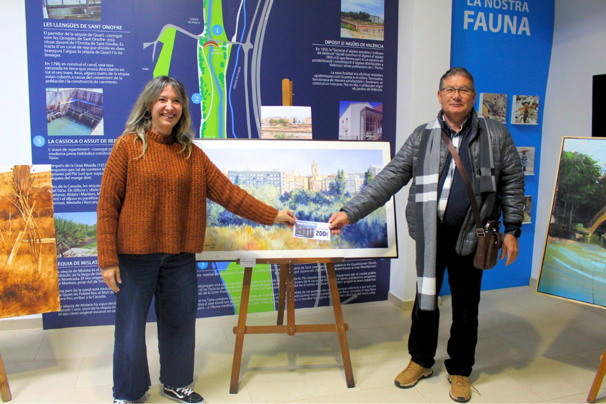 CulturaQdP's tweet photo. La @FundLimne ha atorgat els seus premis als artistes que van pintar el riu Túria, en el concurs de pintura a l'aire lliure del Festival #QART.🎨 Estes obres prenen una dimensió testimonial, ja que el riu que reflecteixen ja no existeix, a conseqüència de la DANA. https://t.co/on3qoKRLLP