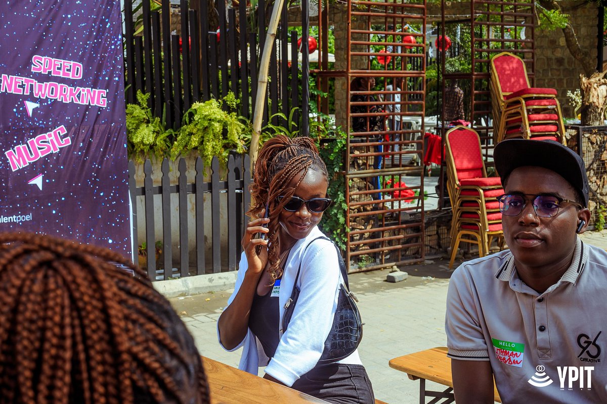 Ypeopleintech's tweet photo. Say “Cheese!” 😁😄✌️🏾
The #YPIT photographers love to see y'all coming…
📸✨…Never to be caught without a pose
📷: @papii_anthov
#saycheese #seriesf #posesforpictures #tech #techcommunity #beautifulfaces https://t.co/k5jpK0mBnQ