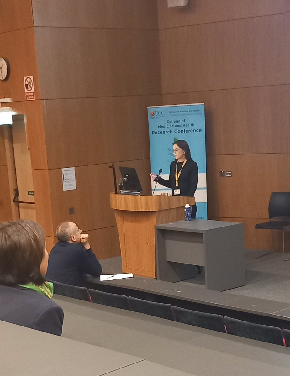 Maria Carey tweet media