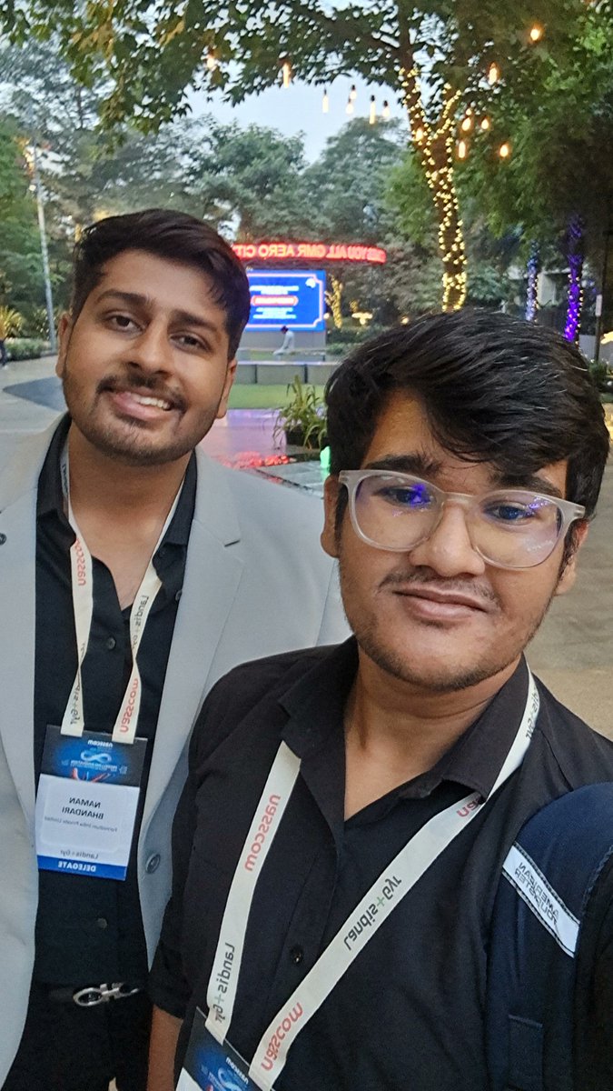 sudhanshusX's tweet image. Last month, @naman_bhandari  and I proudly represented @Formidium  at the AI Confluence by @nasscom  Foundation in Gurugram. 💡 Inspiring minds, dynamic booths, and AI innovation everywhere! 🚀  

 #AIConfluence #Formidium #Innovation
