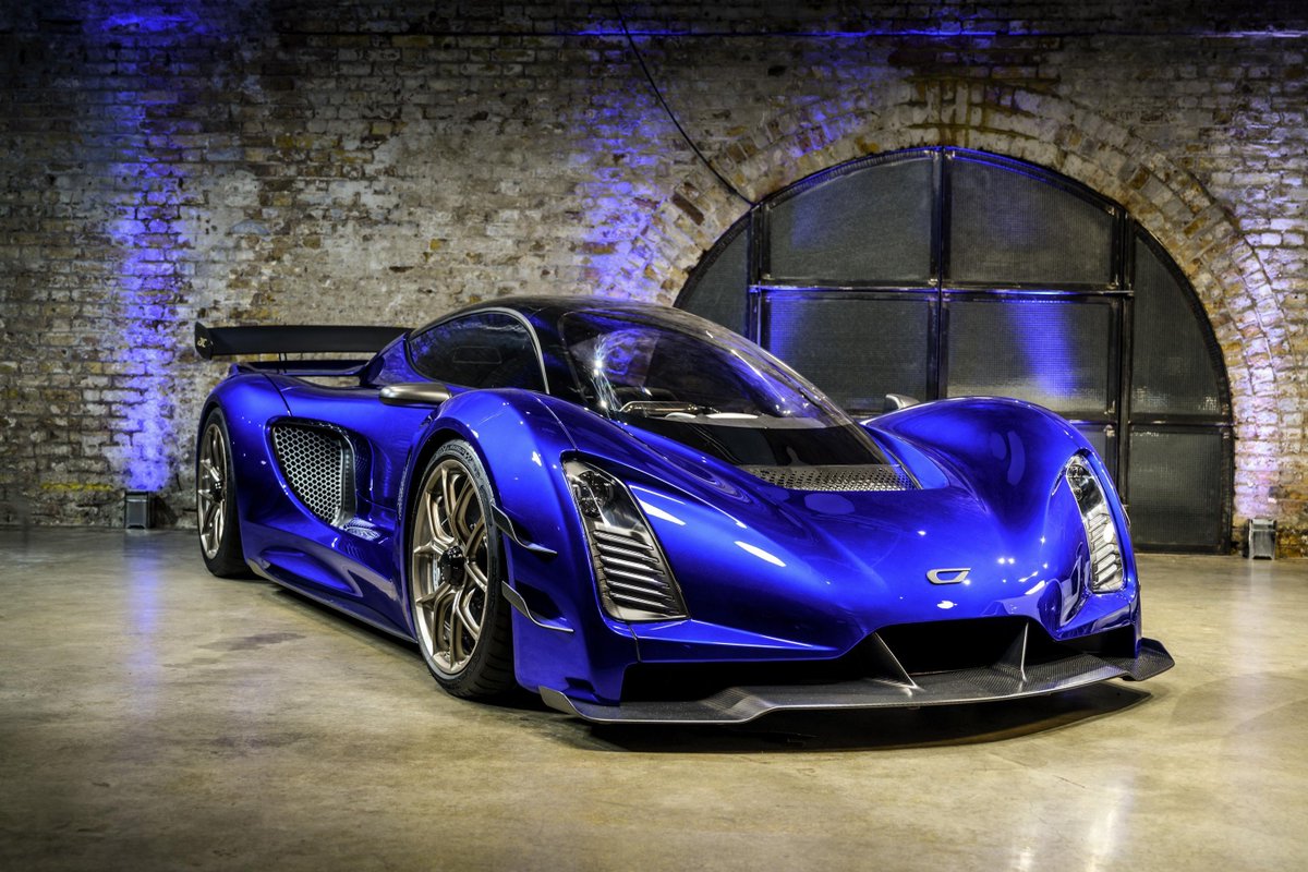 catebernetti's tweet photo. Luxury car https://t.co/aILBQgLHQQ