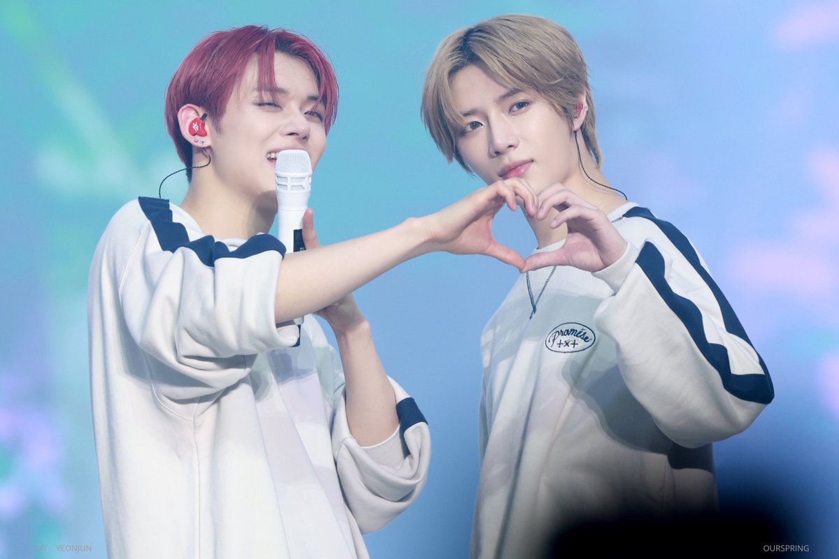 OURSPRING_0913's tweet photo. 240914                                               241101

후쿠오카                                               서울 앙콘

겸둥이 쭈뀨미즈 하트❣️

#연준 #YEONJUN
#범규 #BEOMGYU
#TXT #투모로우바이투게더 
#TOMORROW_X_TOGETHER https://t.co/WXF6nY26wa