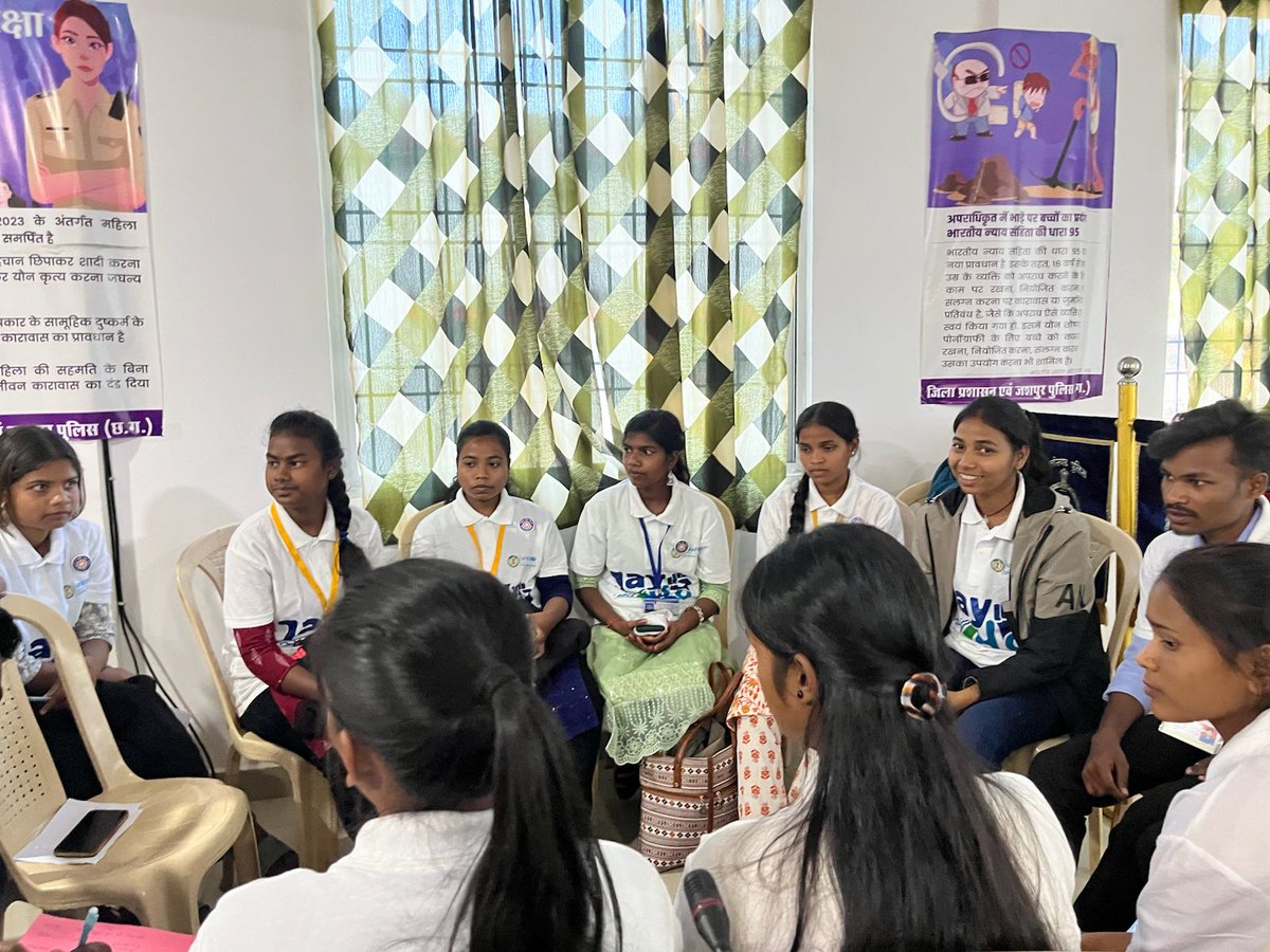 ylacofficial's tweet photo. 🧵🌐 Building a Safer Digital Future🌟
In collaboration with @UNICEFIndia and the Jashpur Police Department in Chattisgarh, @ylacofficial ) proudly launched the #ClickSafe initiative to combat cyber-enabled crimes and create a safer digital space for children. https://t.co/ncOIwCN8Ja