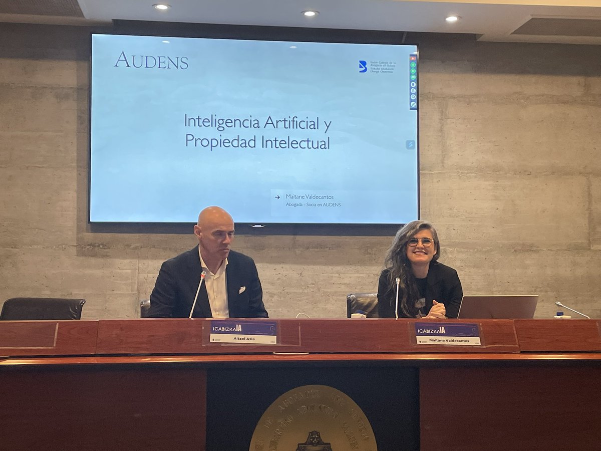 Fantástica exposición de <a href="/maivaldeflores/">Maitane Valdecantos</a> sobre #IA y propiedad intelectual en el I Congreso de IA del Ilustre Colegio de la Abogacía de Bizkaia. Un horizonte abierto a reflexiones.