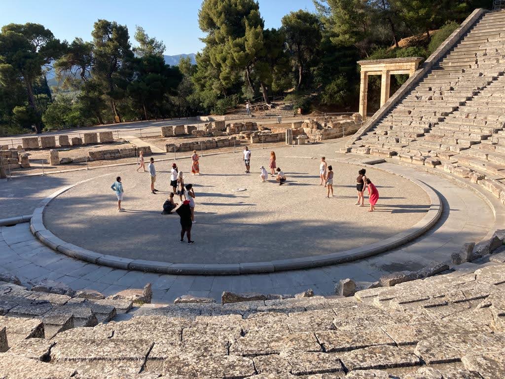 🎭 Applications are now open for the summer 2025 Greek Theatre Program, run by <a href="/BADAONLINE/">BADA</a>  (British American Drama Academy)! The course starts in London, visits Delphi, Nafplio &amp; Athens, before finishing with a week with us at APGRD Oxford! Details at: bada.org.uk/study/greek-th…