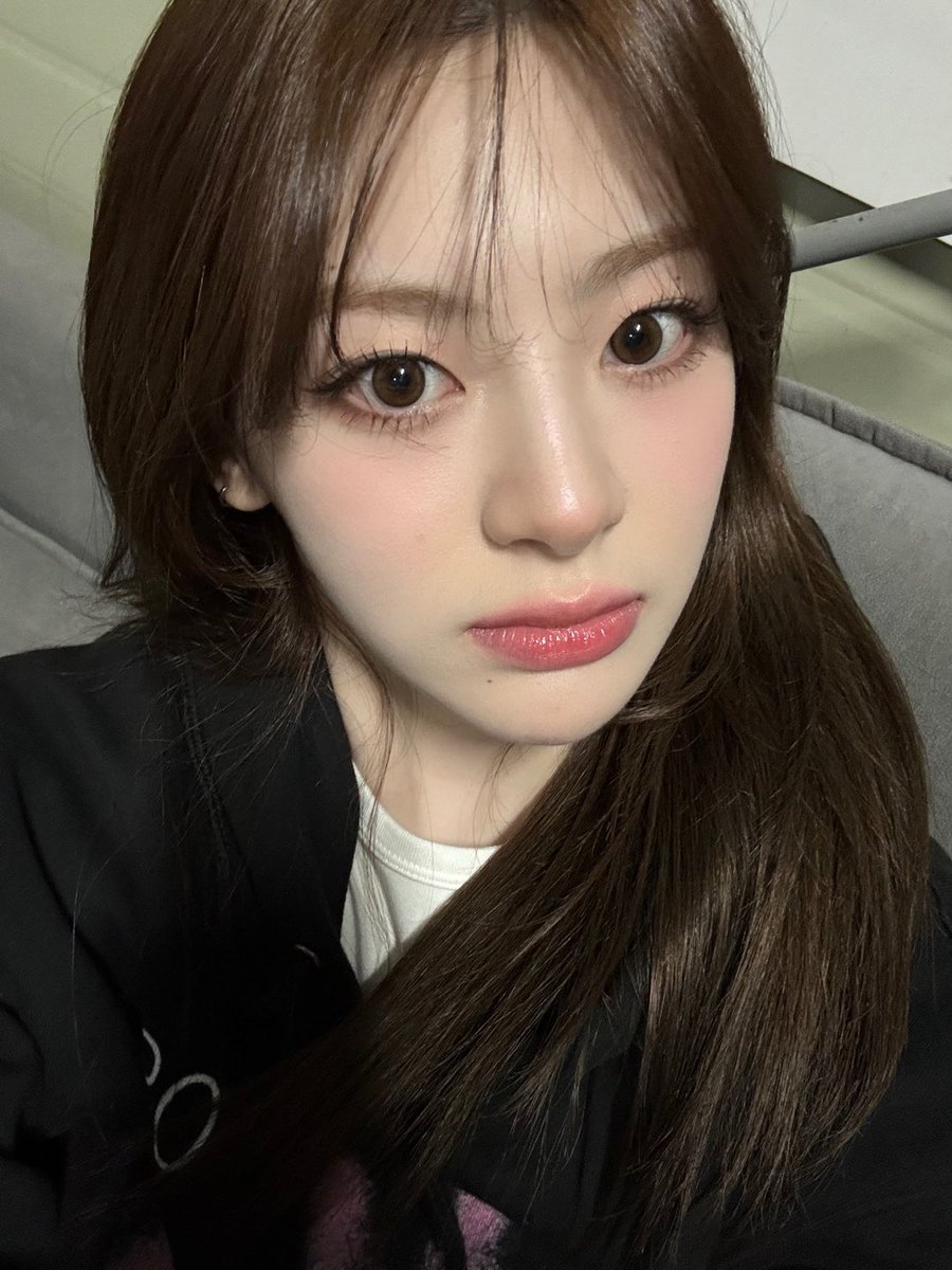 STAYC_talk's tweet photo. 앞머리 있는 척~~😗

#STAYC #스테이씨 #Seeun #세은 https://t.co/5pv71YE0f8