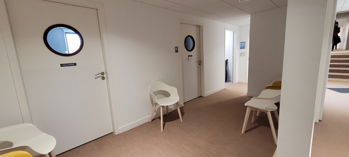 LevisteDelphine's tweet photo. Collège A.Malraux d´Amboise.
Les élèves de l´atelier "Parlons exposition!" se sentent prêts pour leur nouvelle mission; une commande! 
Visite des espaces de l´école de musique Paul Gaudet🙏 et déjà de belles idées pour cette première expérience de commissariat.
#artsplastiques https://t.co/qgp9w86nFT