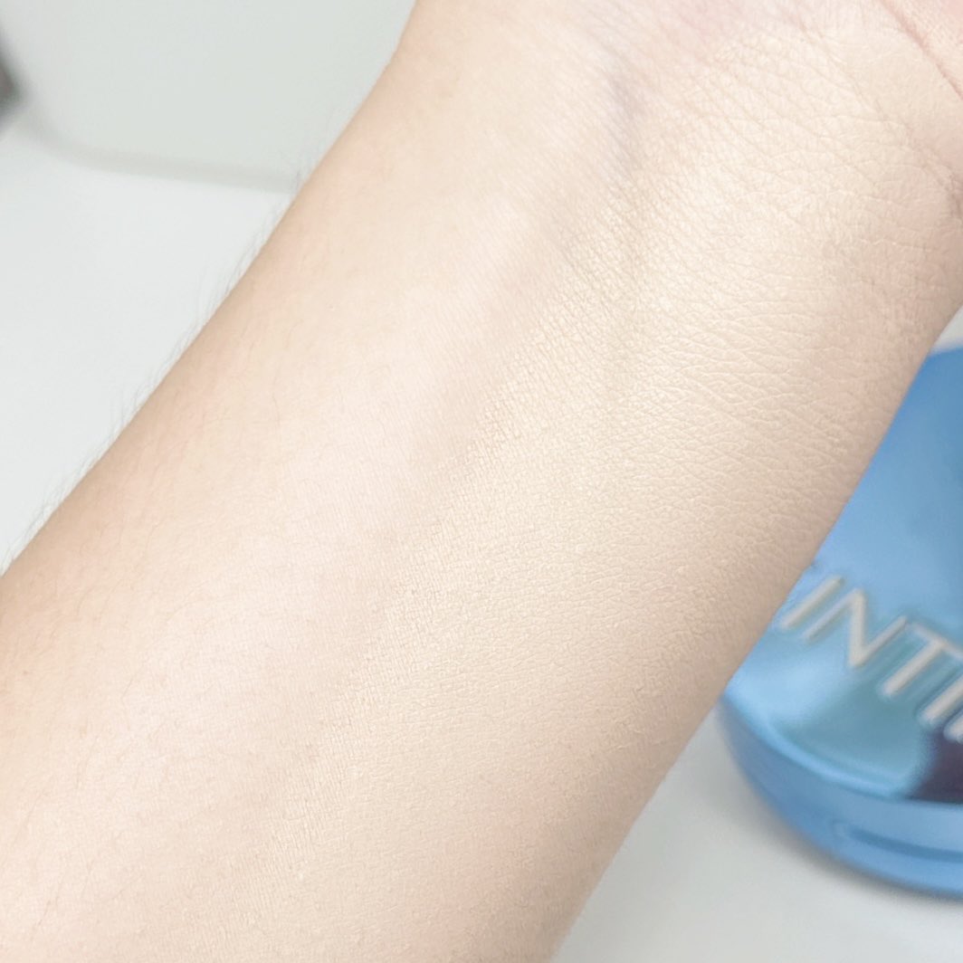 วันนี้มีออกนอกสถานที่ หน้าต้องเป๊ะะะ เราใช้คุชชั่นตลับน้ำเงิน Skintific เป็นสูตรแมตต์ ปกปิดดี ผิวสวยทั้งวัน และคุมมันดีมากกก ขนาดเราหน้ามันนะ ยังรอดเลย เซตแป้งนิดหน่อย ออกจากบ้านเลยค่าา #ใช้จริงรีวิวจริง #ของดีบอกต่อ https://t.co/iKeRAmqTO2