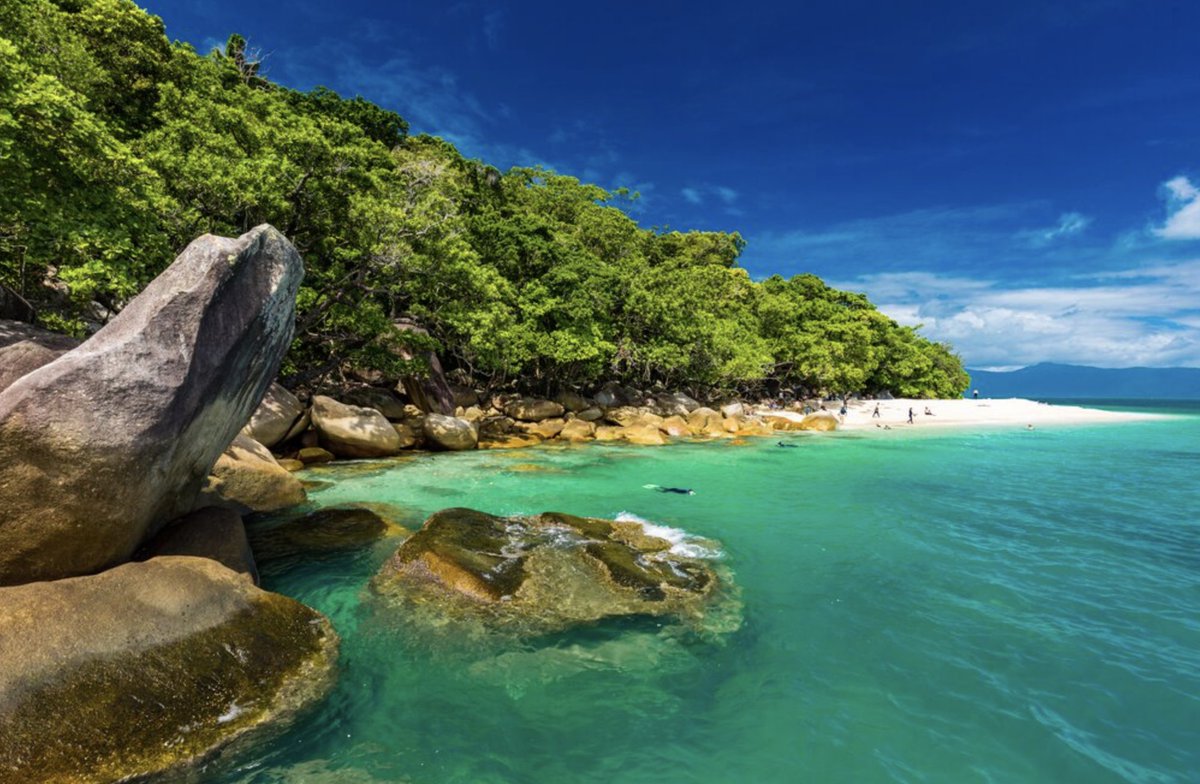 UniSTARSConf's tweet photo. 🐦Early Bird gets the worm!
For a limited time we are offering the early-bird registration for the two day conference plus attendance at the Network Day for a special discounted rate
🏖️Cairns, Australia June/July - what's not to love?
Details https://t.co/RKrOnz1f3y https://t.co/bRfRnczkws