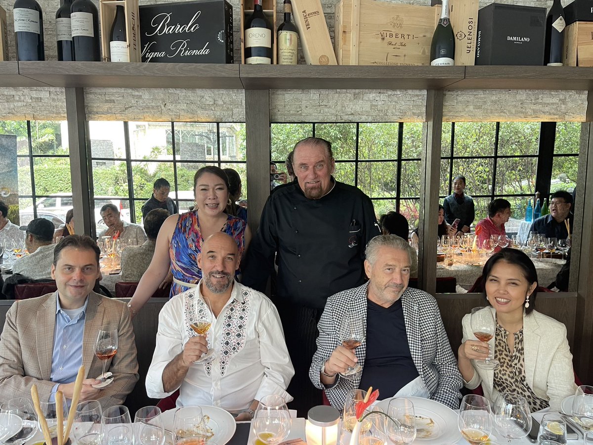Gfourtaste's tweet photo. 💐𝐺𝐹𝑜𝑢𝑟 𝑒𝑥𝑡𝑒𝑛𝑑𝑠 𝑖𝑡𝑠 𝑑𝑒𝑒𝑝𝑒𝑠𝑡 𝑔𝑟𝑎𝑡𝑖𝑡𝑢𝑑𝑒 𝑡𝑜 𝑒𝑎𝑐ℎ 𝑑𝑖𝑠𝑡𝑖𝑛𝑔𝑢𝑖𝑠ℎ𝑒𝑑 𝑔𝑢𝑒𝑠𝑡 𝑤ℎ𝑜 𝑗𝑜𝑖𝑛𝑒𝑑 𝑜𝑢𝑟 𝑬𝒙𝒄𝒍𝒖𝒔𝒊𝒗𝒆 𝑷𝒓𝒊𝒎𝒐𝒔𝒊𝒄 𝑳𝒖𝒏𝒄𝒉 &amp; 𝑴𝒂𝒔𝒕𝒆𝒓-𝑪𝒍𝒂𝒔𝒔 𝒂𝒕 𝑮𝒊𝒂𝒏𝒏𝒊 𝑹𝒊𝒔𝒕𝒐𝒓𝒂𝒏𝒕𝒆.🍽️🍷 https://t.co/q0ZLGaOrbq