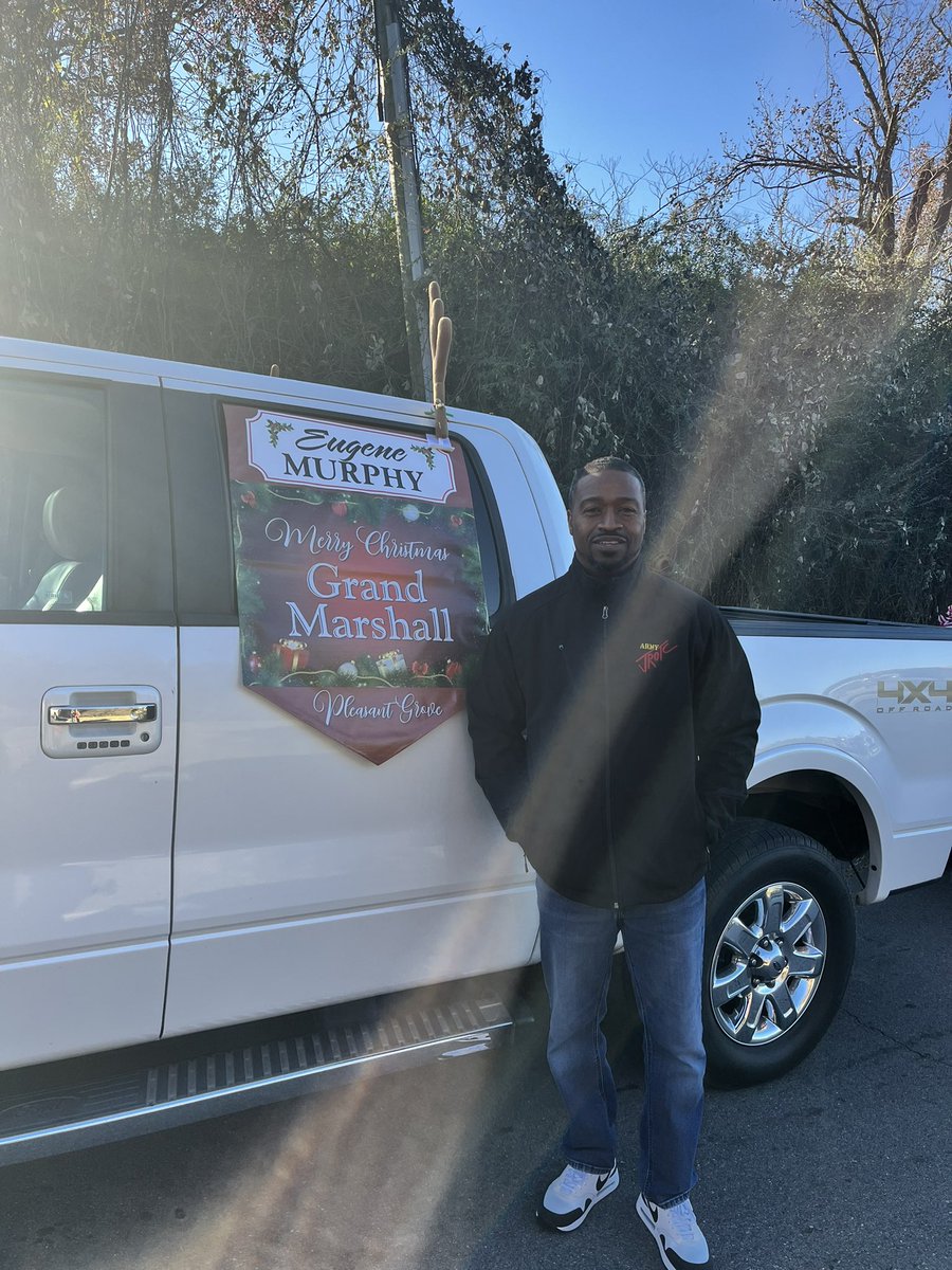 cw4_ret's tweet photo. Spartans BN!  Very thankful for the opportunity to serve as the Grand Marshall for this year’s PG Christmas parade. Good weather and great team building/ bonding for my cadets.@JEFCOCareerTech @pghs_spartans @JEFCOED @jwatkins97 @OGPrincipal @lauradware @bpspigpen https://t.co/ra9qCEea6L