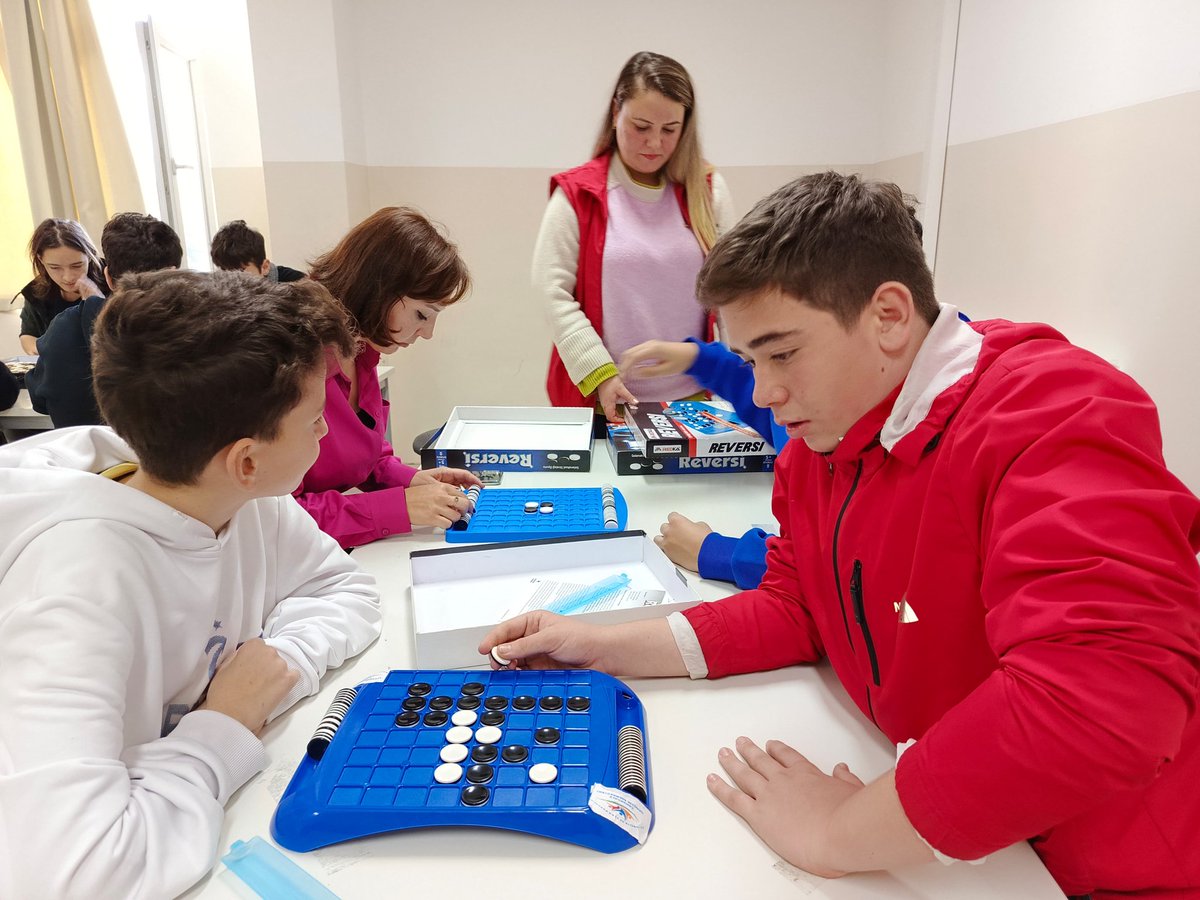 GSB_CanakkaleGM's tweet photo. Bugün Merkezim Her Yerde'de Sosyal Bilimler Lisesi'ndeydik🤗 https://t.co/764MMDYDdz