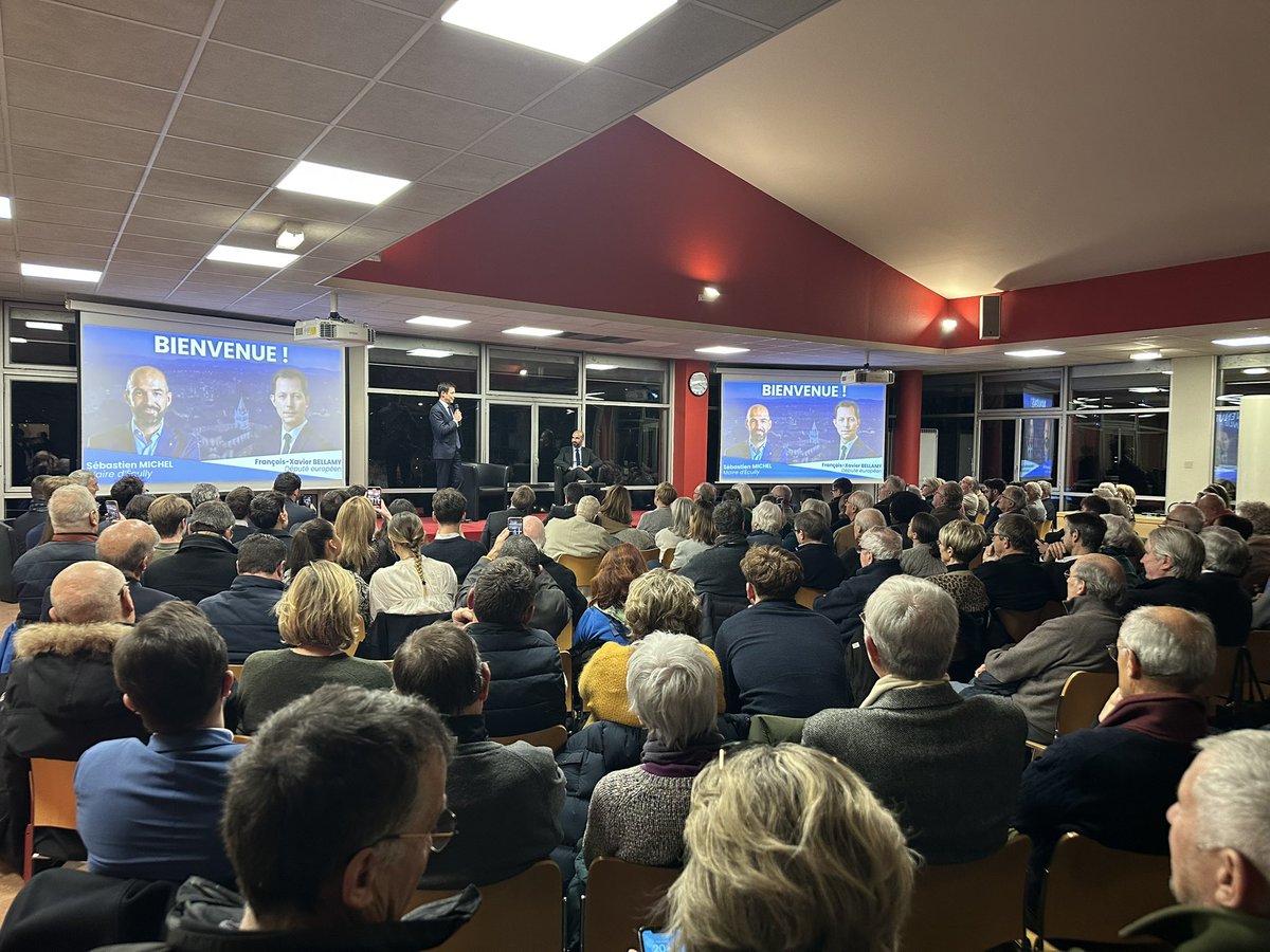 Courage, hauteur de vue, exigence, refus de la politique spectacle et des coups bas, enjeux européens, refondation des <a href="/lesRepublicains/">les Républicains</a>… une soirée passionnante hier à #Écully autour de mon ami <a href="/fxbellamy/">Fx Bellamy</a> et devant près de 400 personnes.